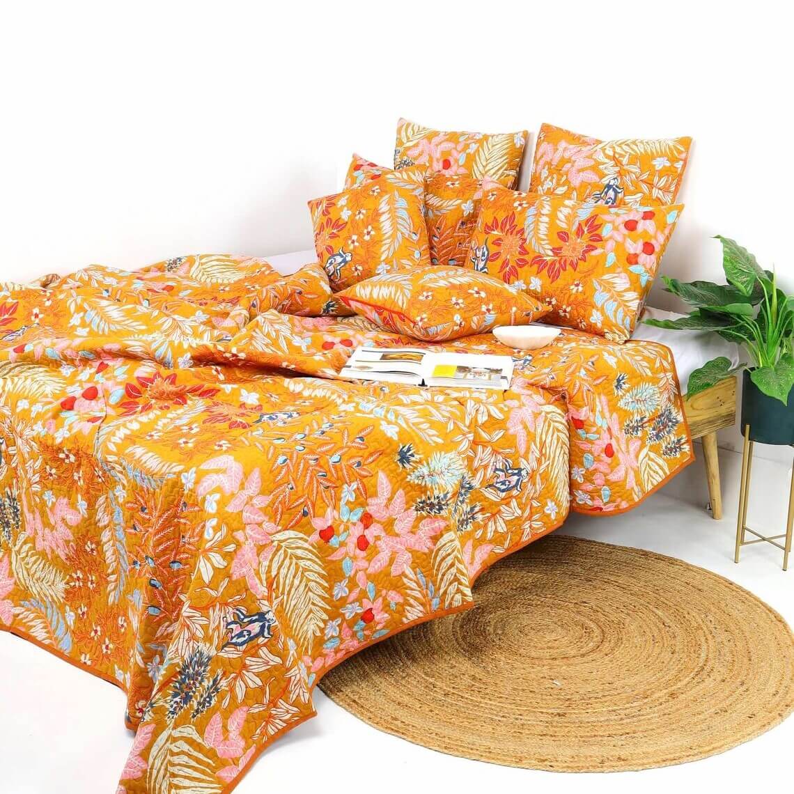 Leaf Patterned Design Doona King Size - Orange