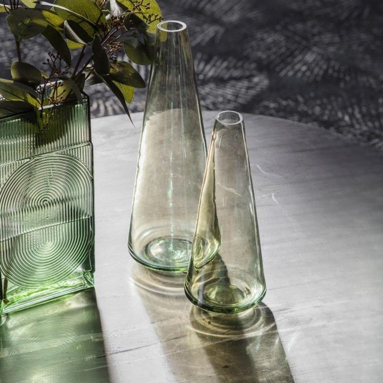 Alluring Glass Vase for Stylish Decor (Available in 2 Sizes)