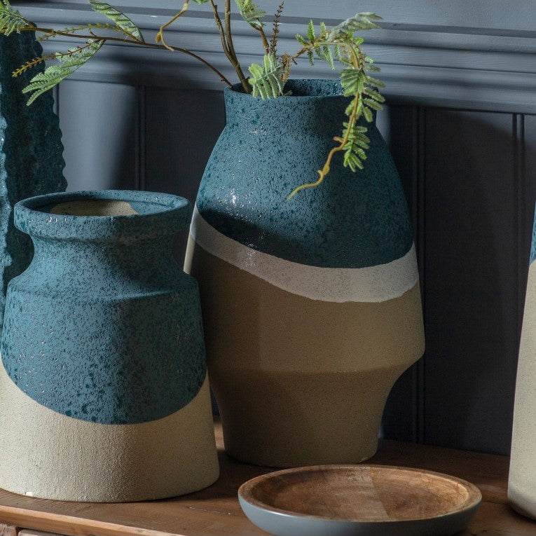 Eye-Catching Pot for Any Interior Style (Available in 2 Sizes)