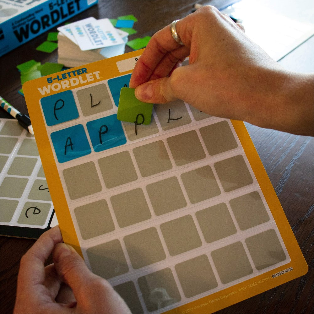 5-Letter Wordlet Strategy Game