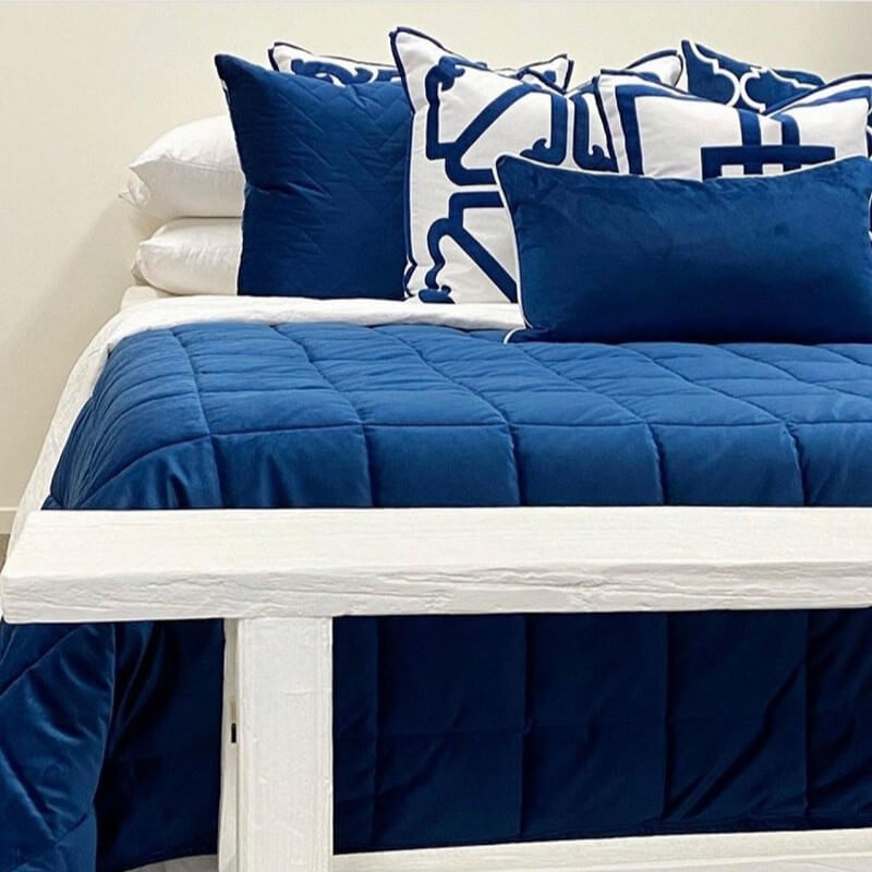 Aria Luxurious Bedding Supreme Comforter - Navy