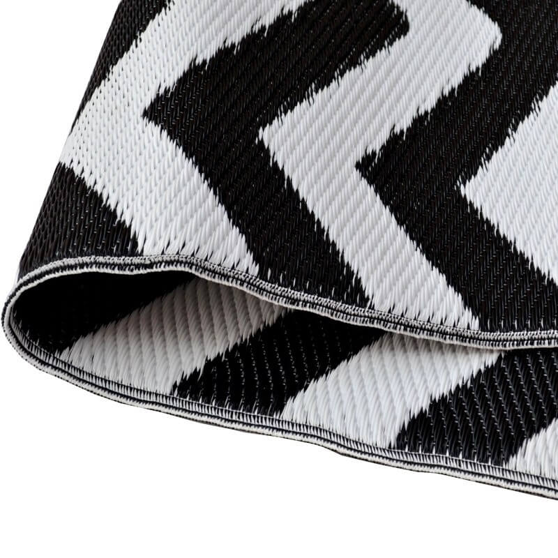 Bistro Reversible Outdoor Rug - Black & White (Available in 3 Sizes)