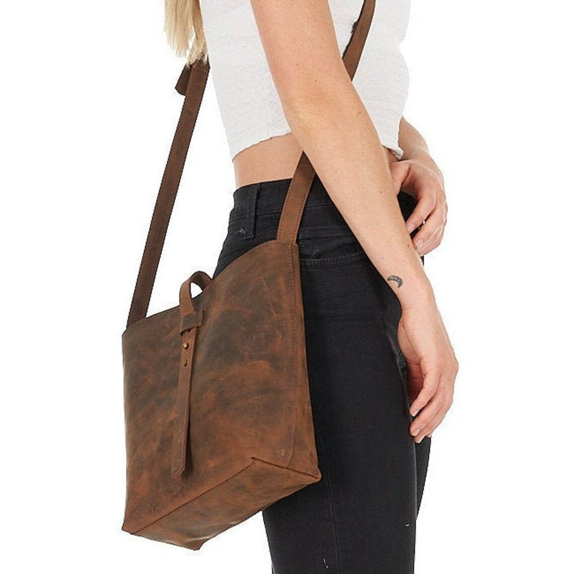 Bold and Beautiful Tote Leather Bag with Belt Lock