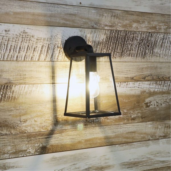 Classic Hamptons Style Outdoor Light (Available in 3 Colors)