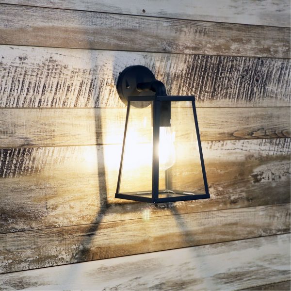 Classic Hamptons Style Outdoor Light (Available in 3 Colors)