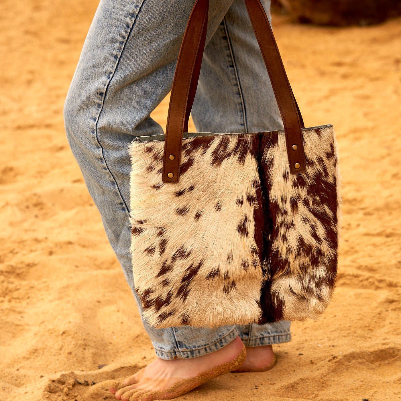 Delicate Cowhide Shoulder Bag