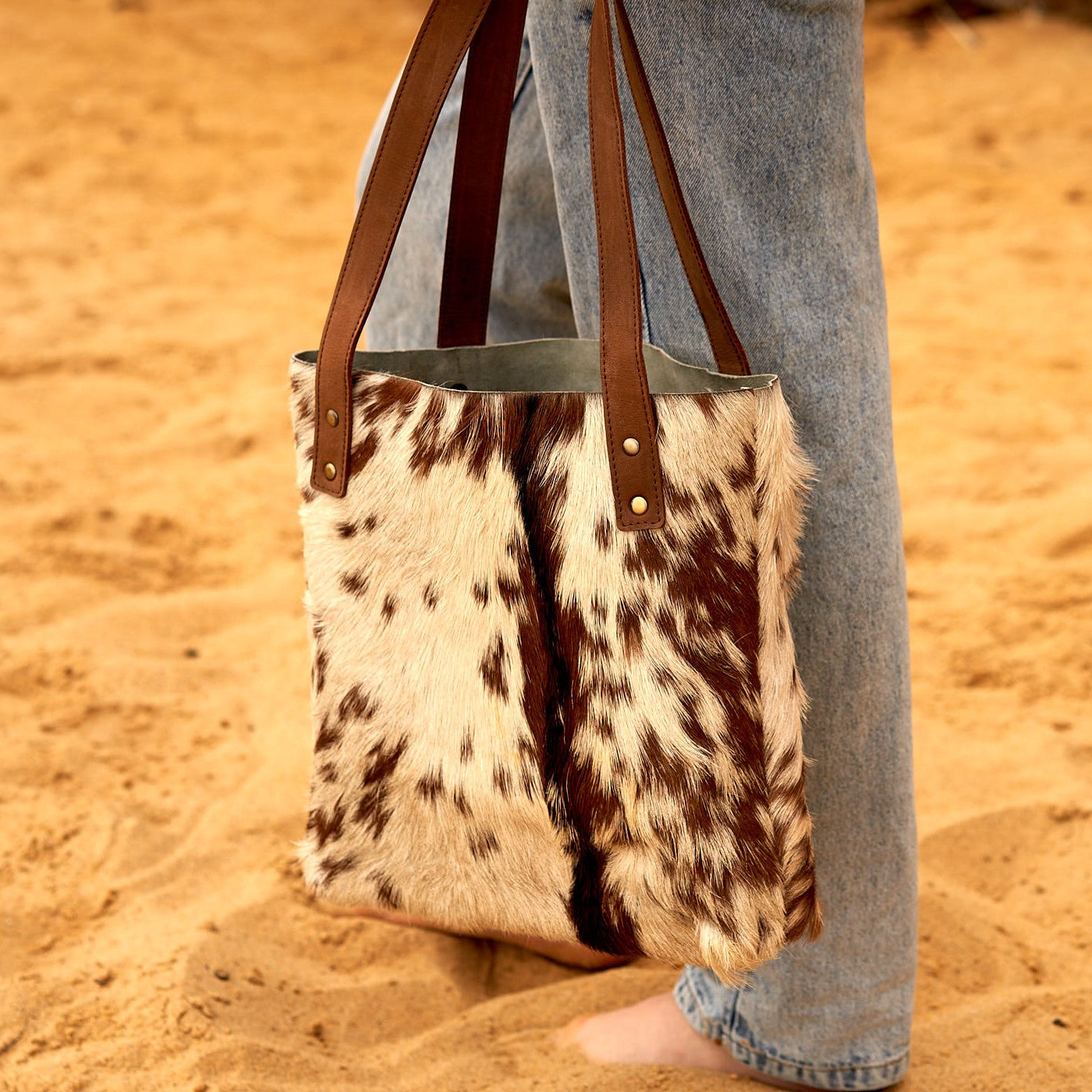 Delicate Cowhide Shoulder Bag