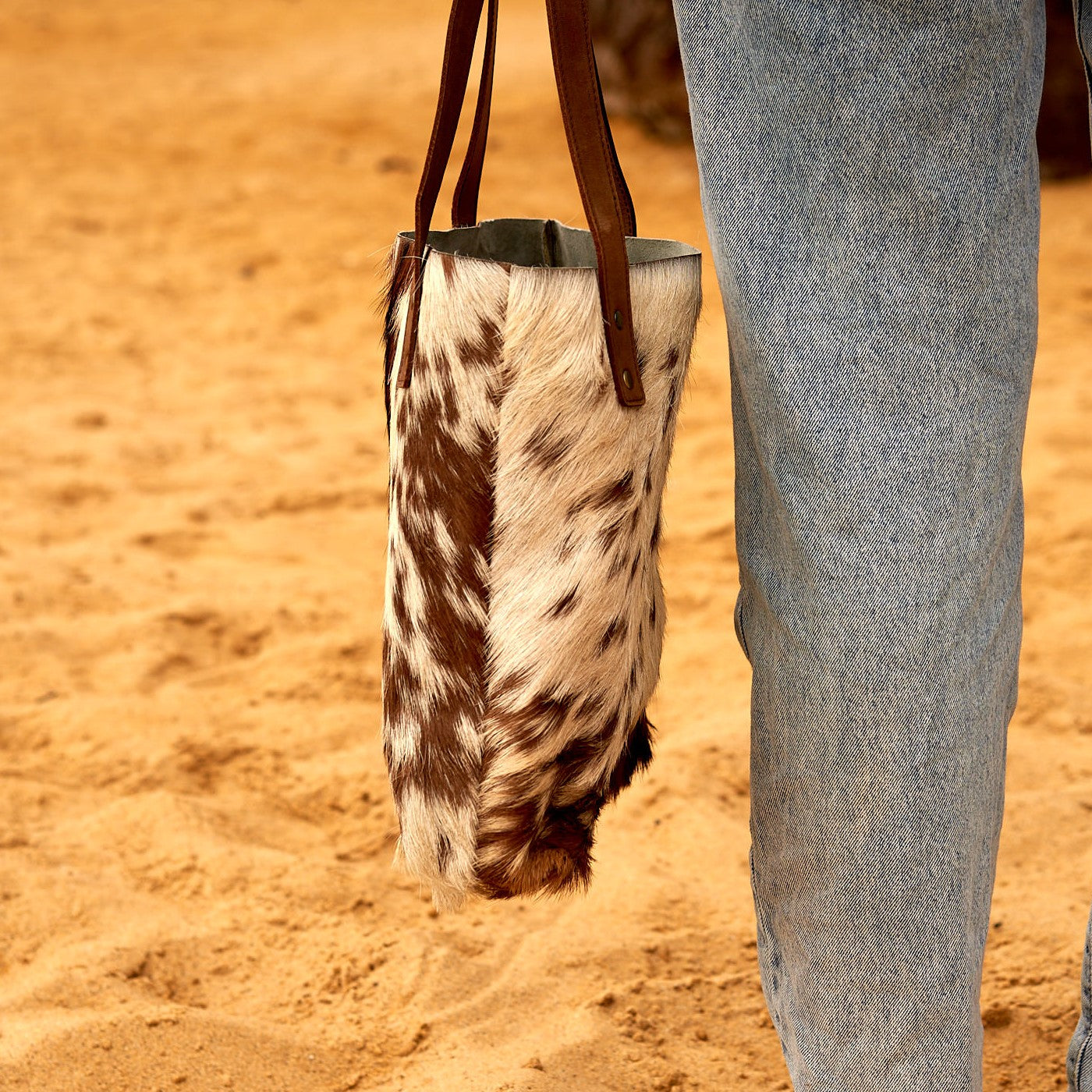 Delicate Cowhide Shoulder Bag