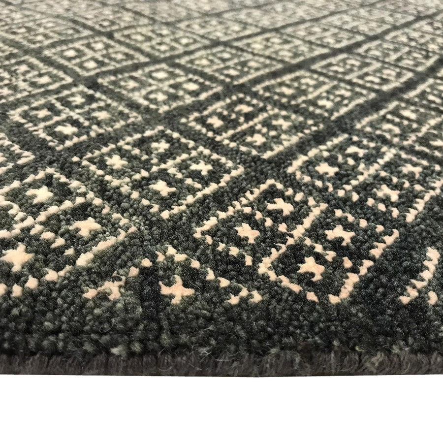 Designer Diamond Pattern Handwoven Woolen Rug (Available in 2 Sizes)