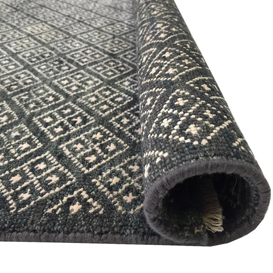 Designer Diamond Pattern Handwoven Woolen Rug (Available in 2 Sizes)