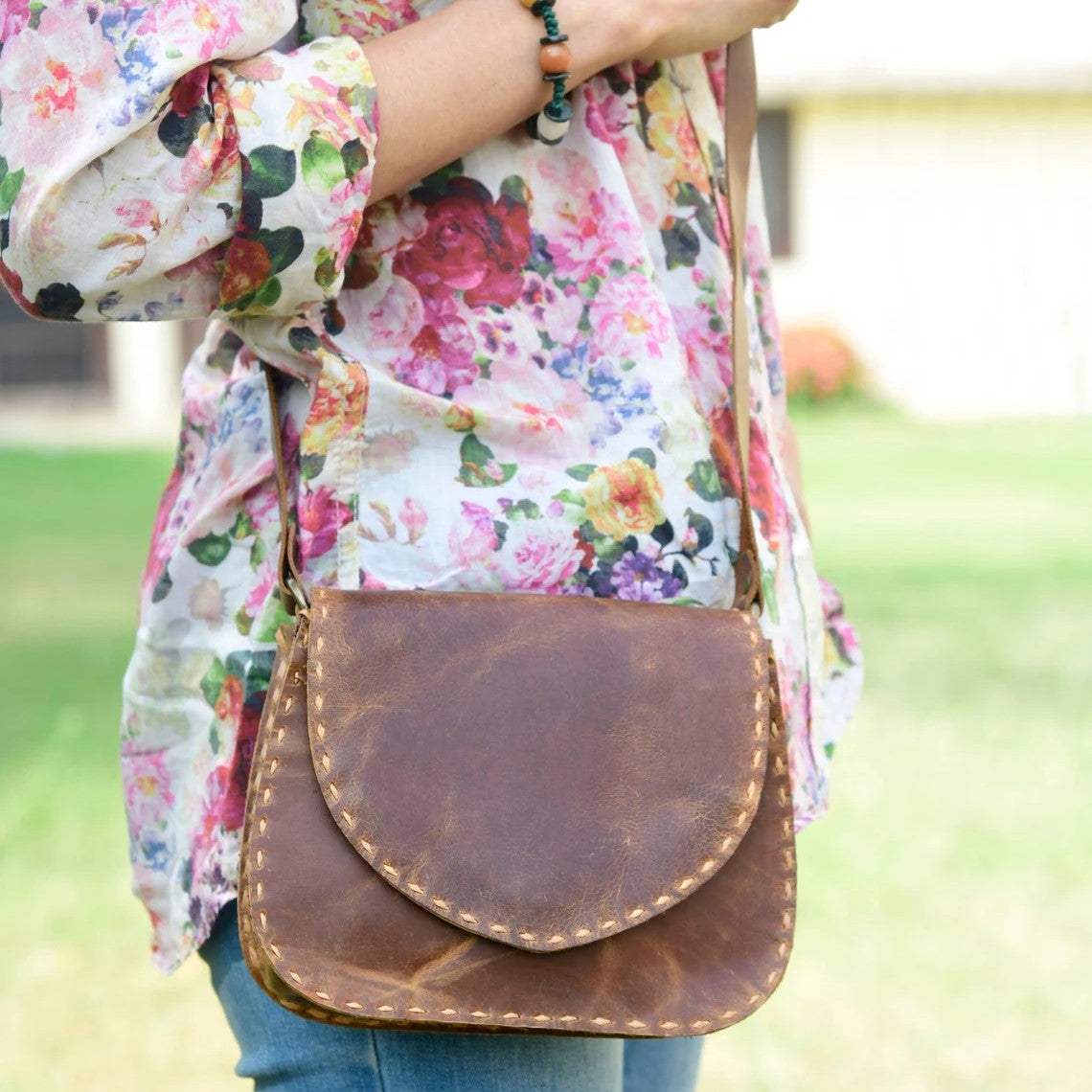 Fashionista's Finest Handmade Leather Bag