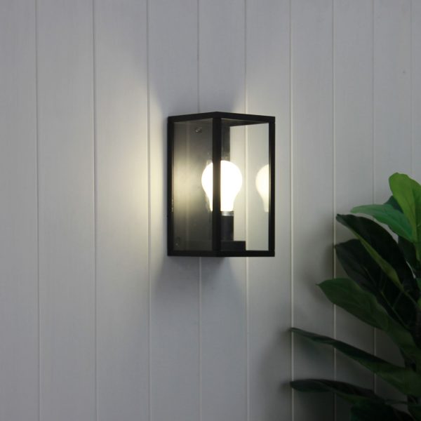 Hamptons Style Outdoor Sconce Wall Light