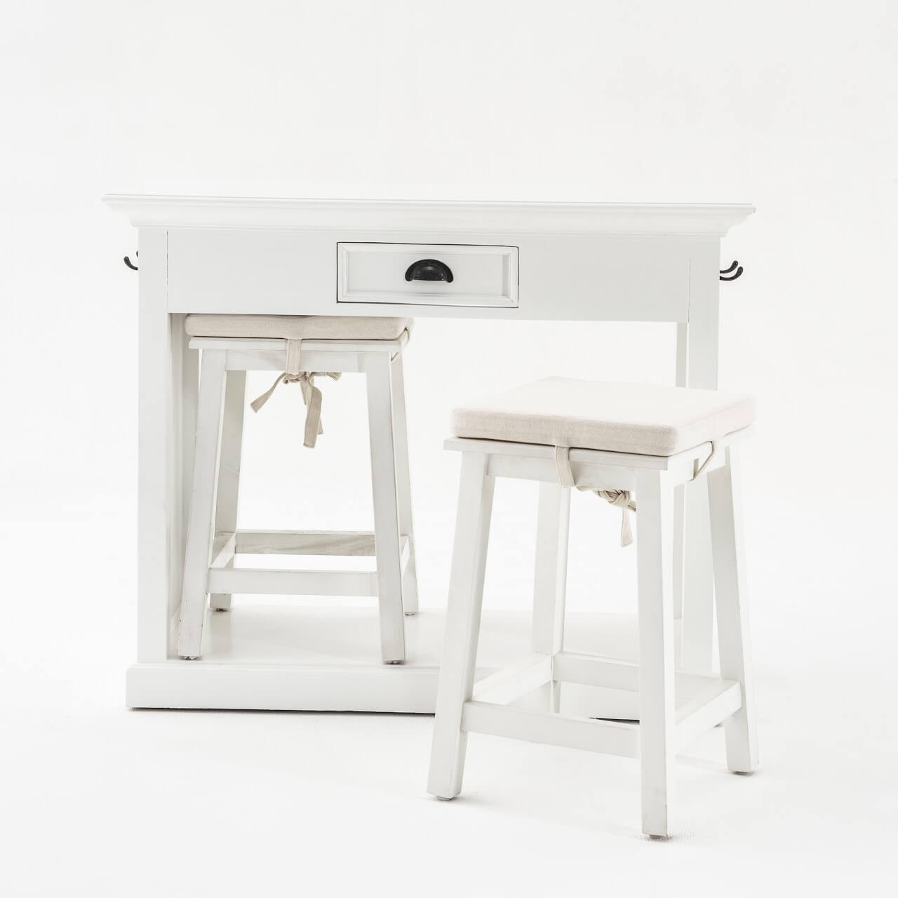 Iconic Kitchen Table 2 Stools 2 Drawers 4 Hooks