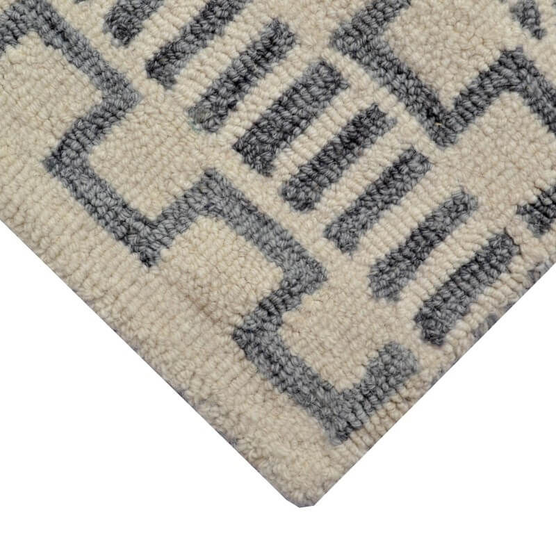 Intricate Design Woolen Rug - Ivory & Grey (Available in 3 Sizes)