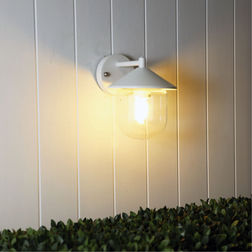 Metal Retro-Styled Outdoor Wall Light