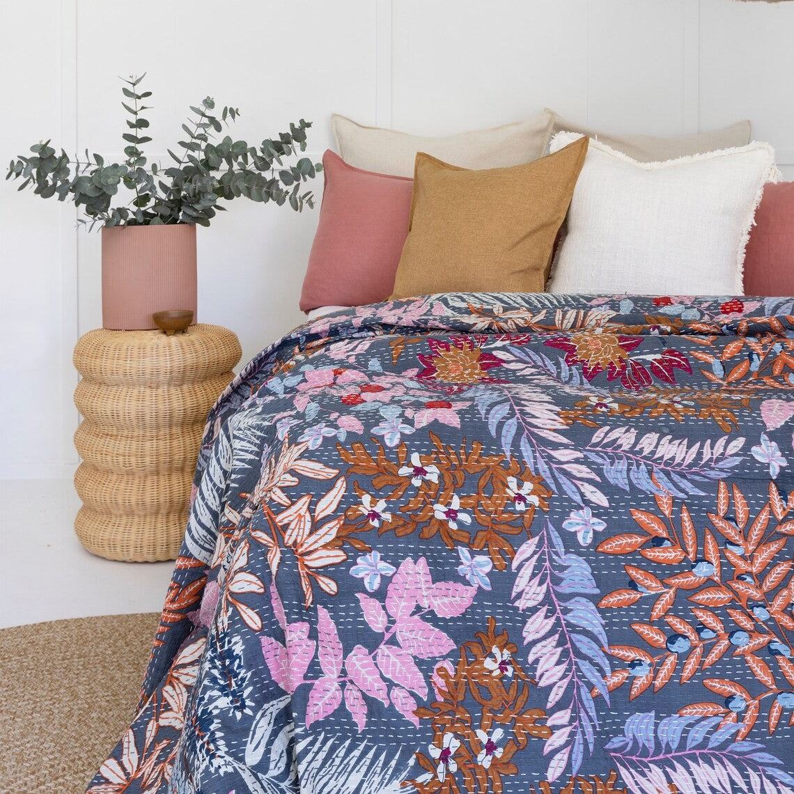 Mixed Leaf Pattern Cotton Bedspread King Size