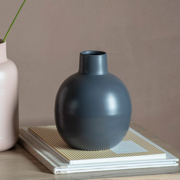 Ore Vase in a Lovely Finish for Versatile Decor (Available in 2 Colors)