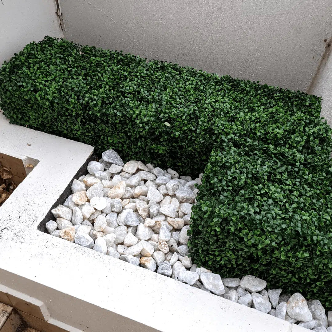 Portable UV Resistant Boxwood Hedge 25 x 100cms