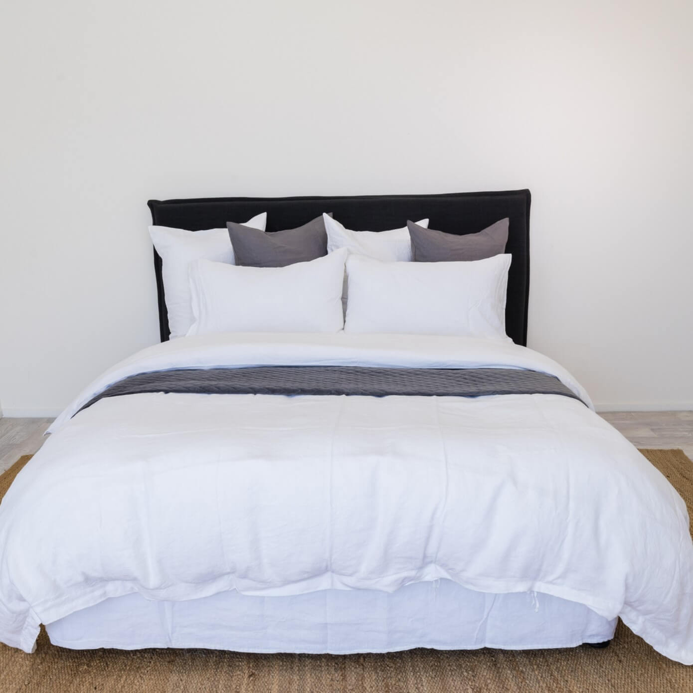 Pure Linen Luxury Doona - White (Available in 2 Sizes)