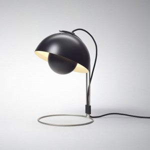 Sleek Style Metal Based Table Lamp - Black