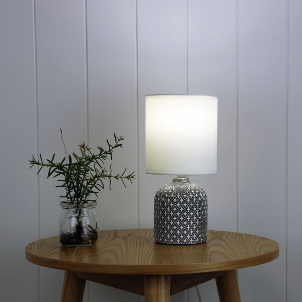 Stylish Refined Ceramic Table Lamp (Available in 3 Colors)