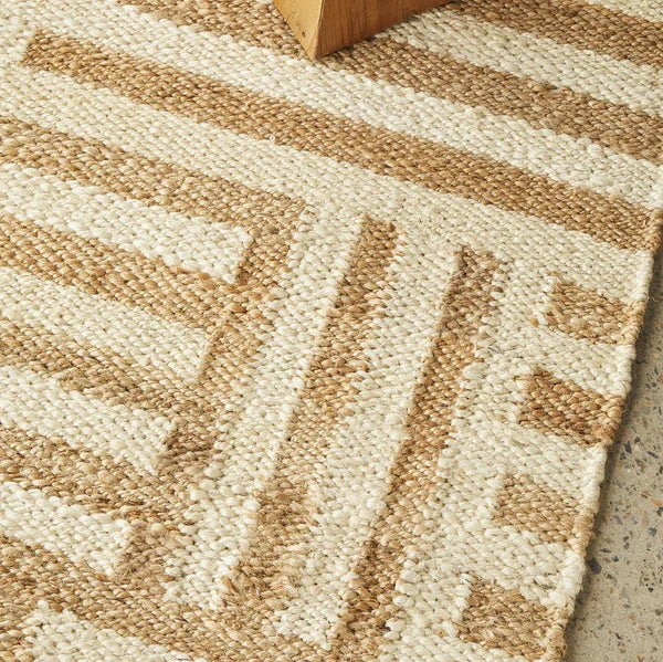 Textured Sahara Arman Natural Rug - 380 x 280cms