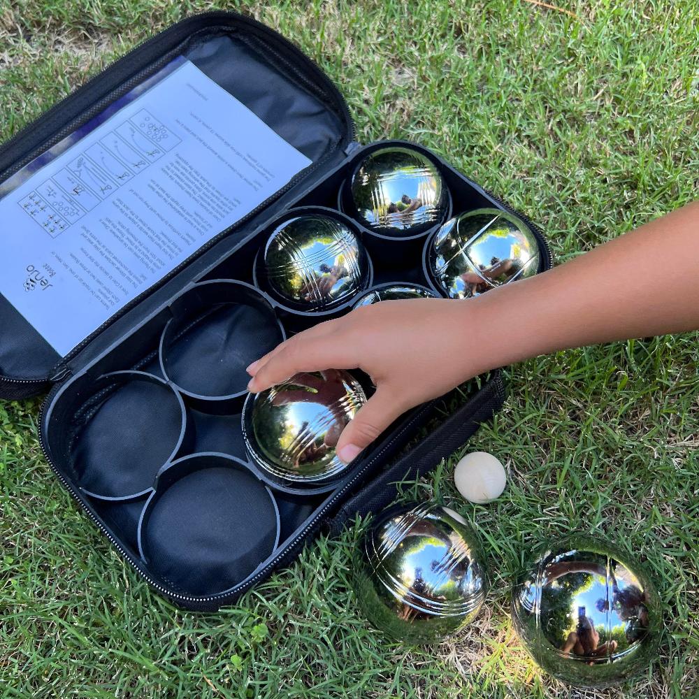 Deluxe 8 Metal Bowls Bocce / Petanque Game Set